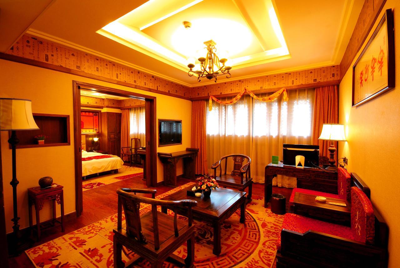 Lijiang Jinfu Hotel Buitenkant foto