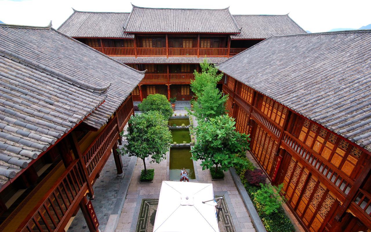 Lijiang Jinfu Hotel Buitenkant foto
