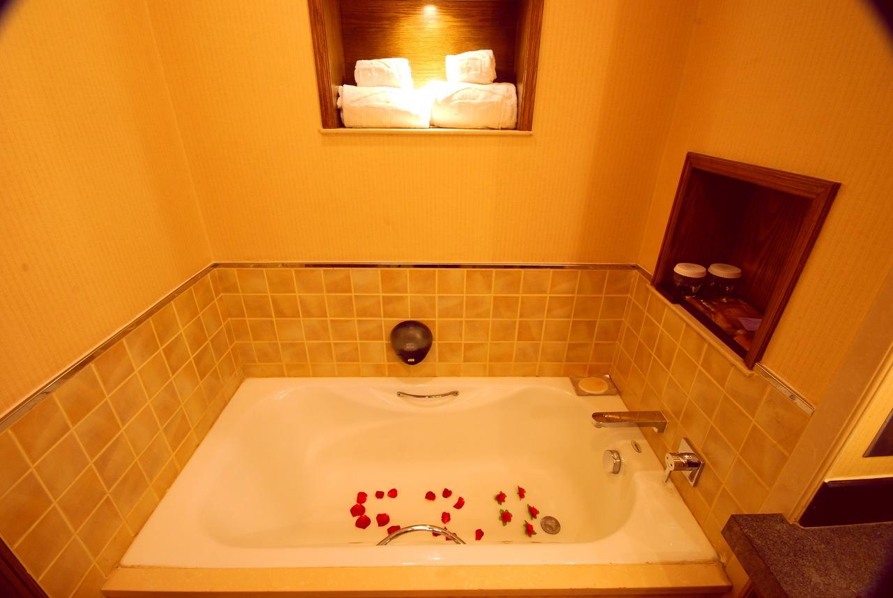 Lijiang Jinfu Hotel Buitenkant foto
